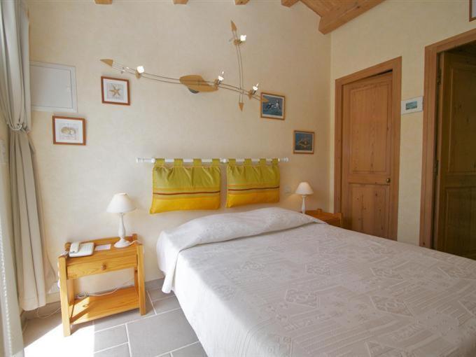 Locations De Vacances Le Clos Rhea Saint-Martin-de-Re Room photo